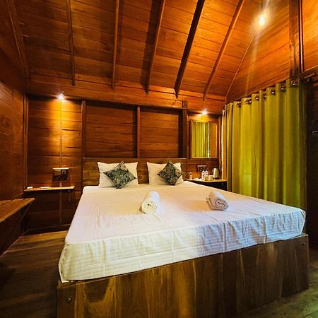 Woodholic Homestay シギリヤ エクステリア 写真
