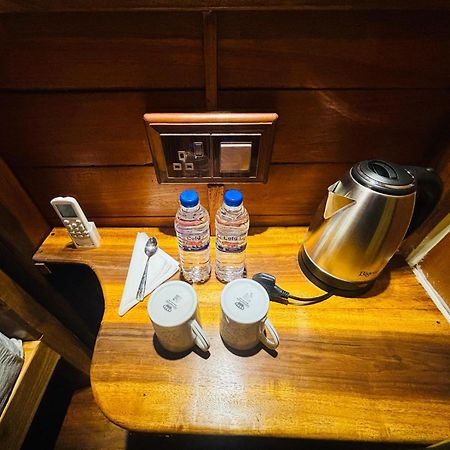 Woodholic Homestay シギリヤ エクステリア 写真