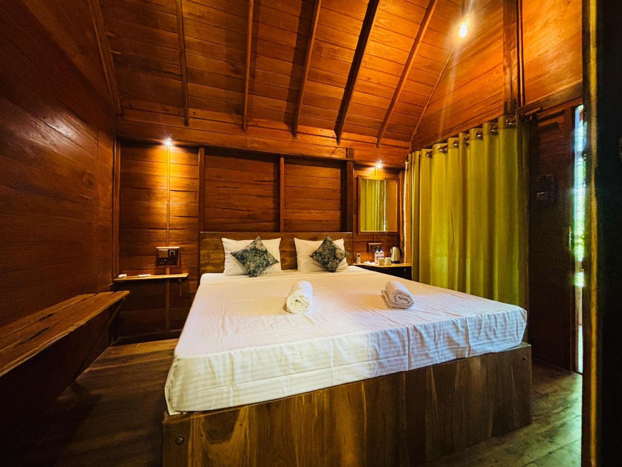 Woodholic Homestay シギリヤ エクステリア 写真