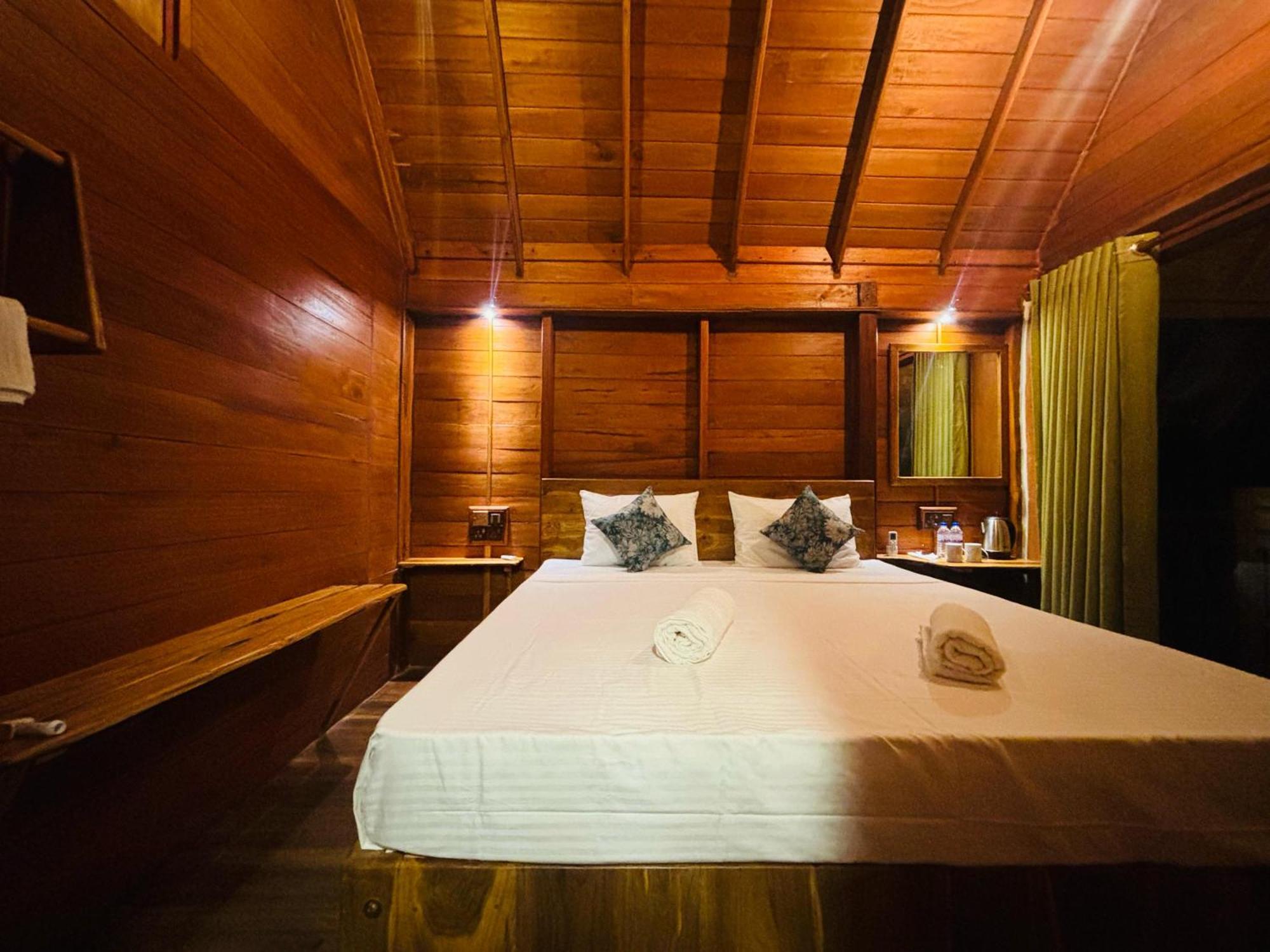 Woodholic Homestay シギリヤ エクステリア 写真