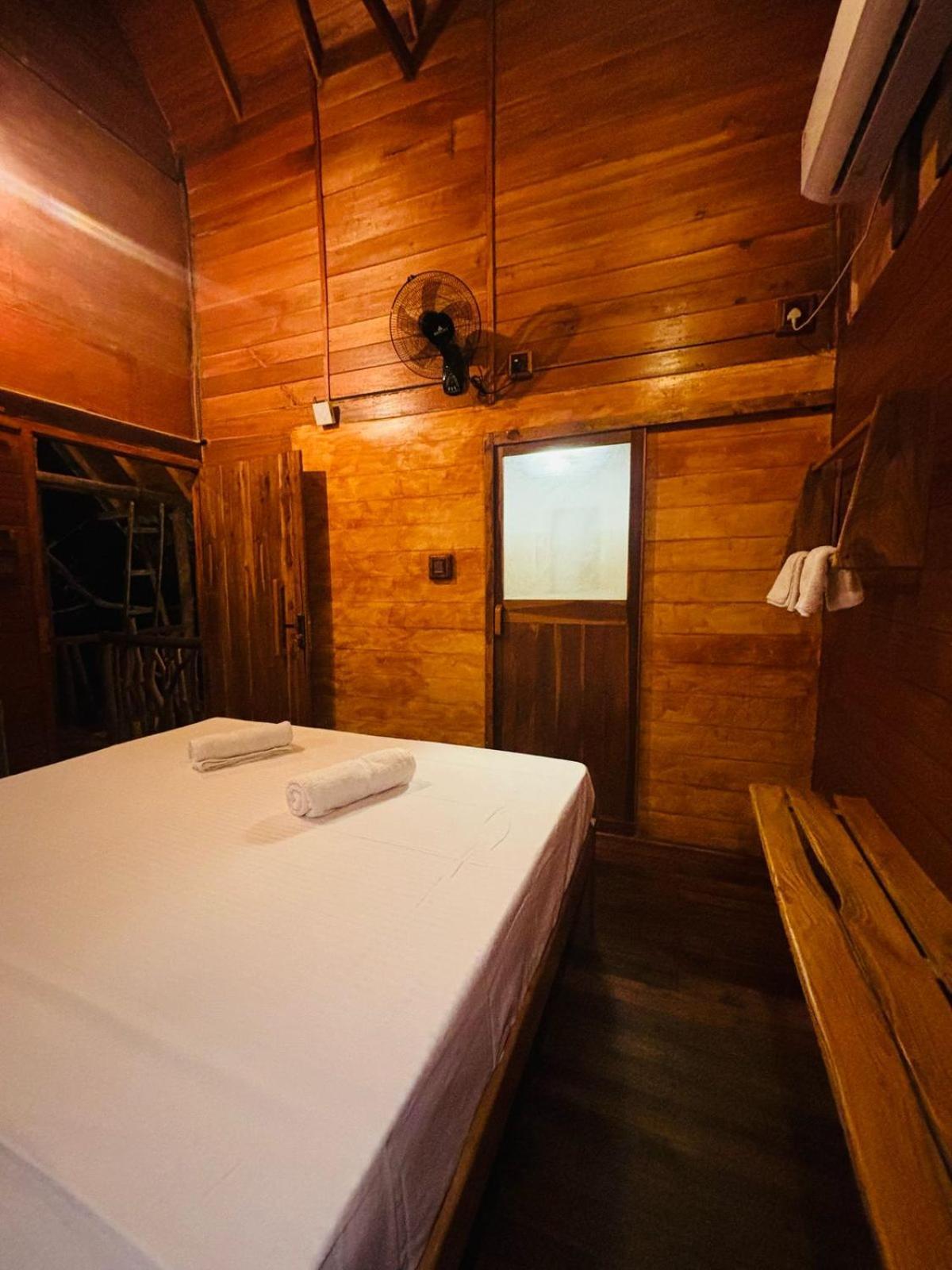 Woodholic Homestay シギリヤ エクステリア 写真