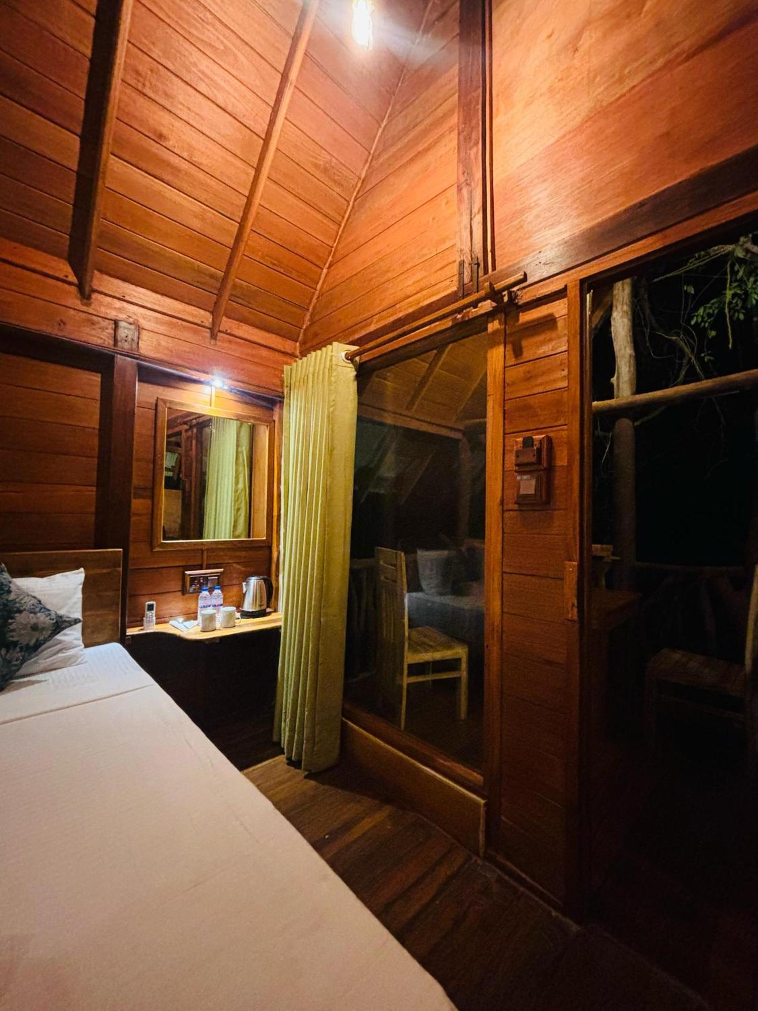 Woodholic Homestay シギリヤ エクステリア 写真