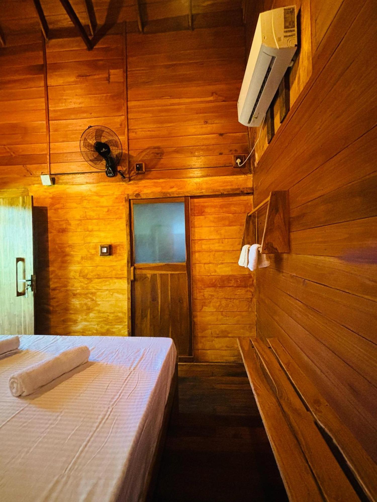 Woodholic Homestay シギリヤ エクステリア 写真