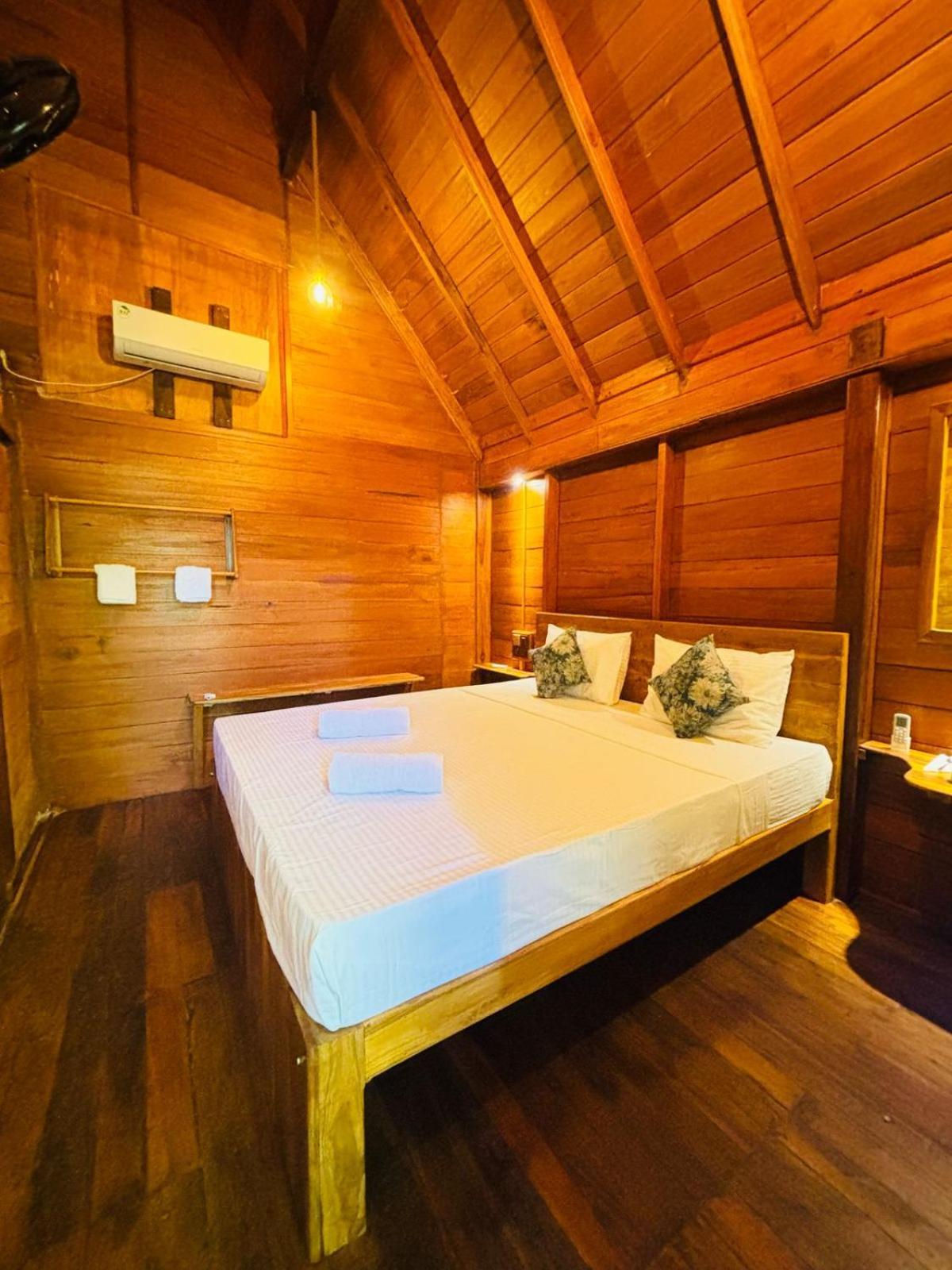 Woodholic Homestay シギリヤ エクステリア 写真